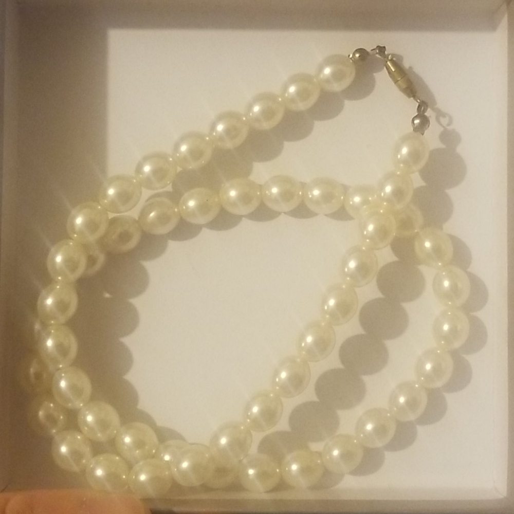 Pearl necklace